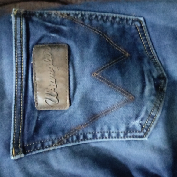 Wrangler Jeans - Picture 6 of 8